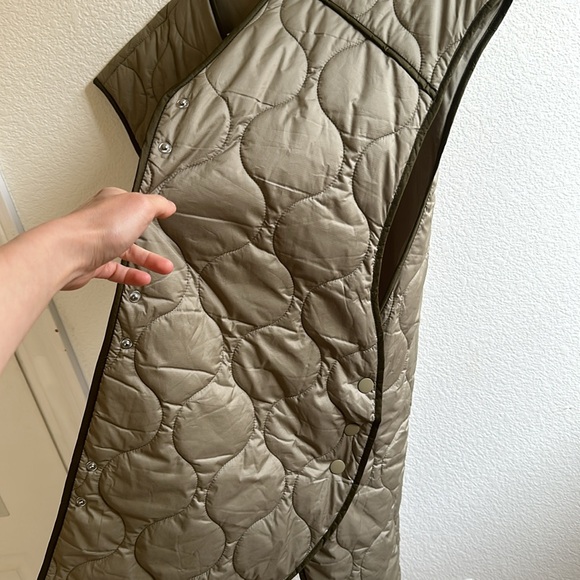 H&M water-repellent vest, khaki. One size - Picture 4 of 9